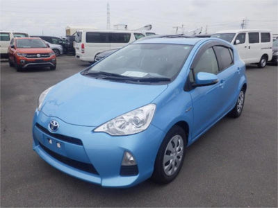 Toyota Prius C Hybrid 2013-S Grade