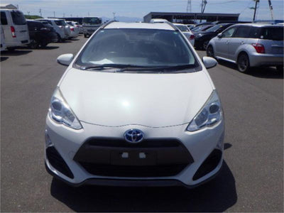 Toyota Prius C Hybrid 2015 X Urban