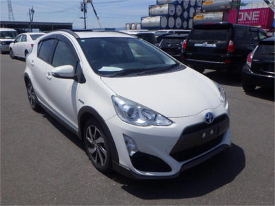 Toyota Prius C Hybrid 2015 X Urban