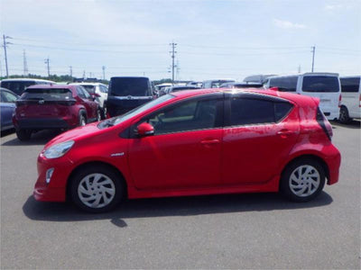 Toyota Prius C Hybrid 2015 (G Grade)