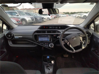 Toyota Prius C Hybrid 2017 (S Grade)