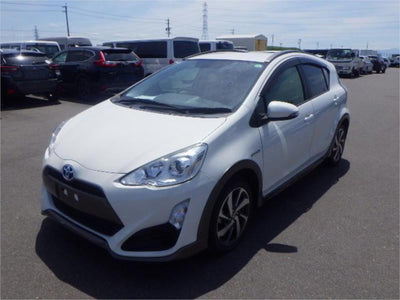 Toyota Prius C Hybrid 2015 X Urban