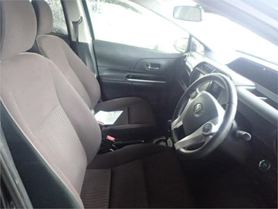 Toyota Prius C Hybrid 2016-G Grade