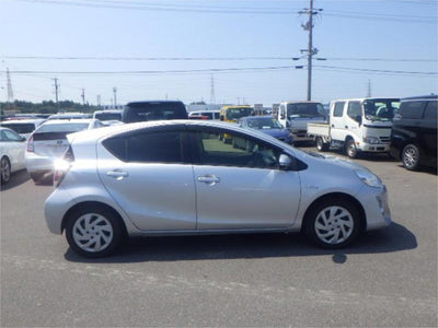 Toyota Prius C Hybrid 2015