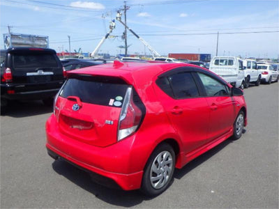 Toyota Prius C Hybrid 2015 (G Grade)