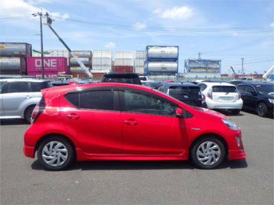 Toyota Prius C Hybrid 2015 (G Grade)
