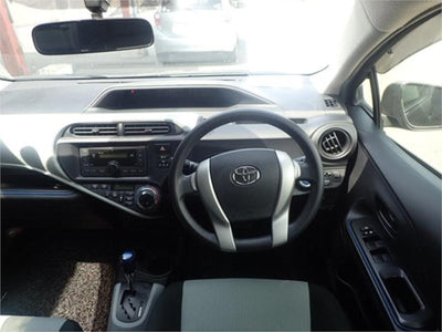Toyota Prius C Hybrid 2013  - S Grade
