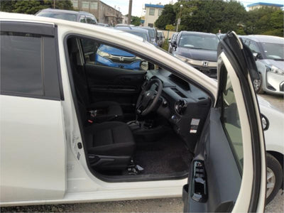 Toyota Prius C Hybrid 2017 (S Grade)