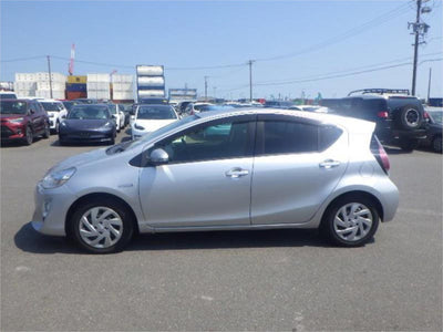 Toyota Prius C Hybrid 2015