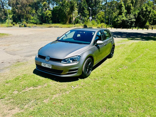 Volkswagen Golf 90 TSI 2015