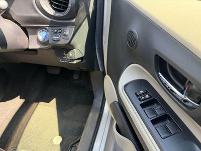 Toyota Prius C Hybrid 2013