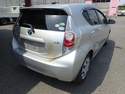 Toyota Prius C Hybrid 2014